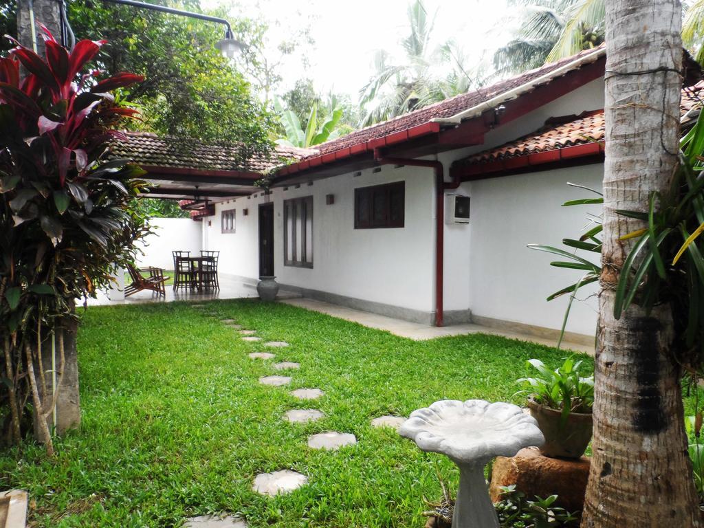 Summer Dew Villa Talpe Ruang foto