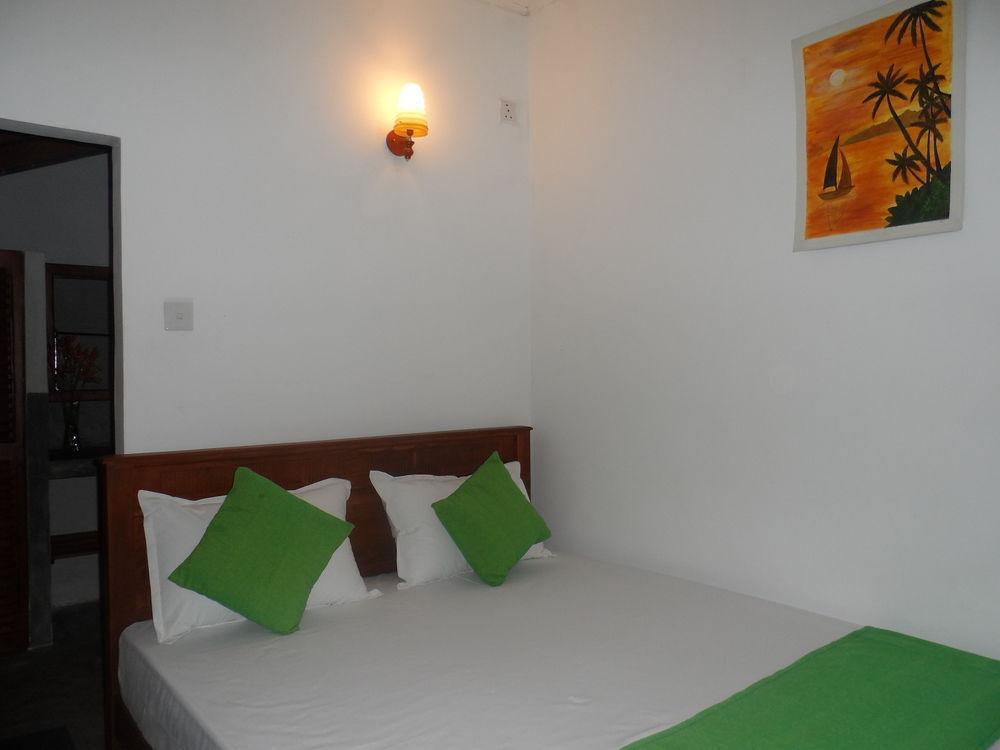 Summer Dew Villa Talpe Bagian luar foto