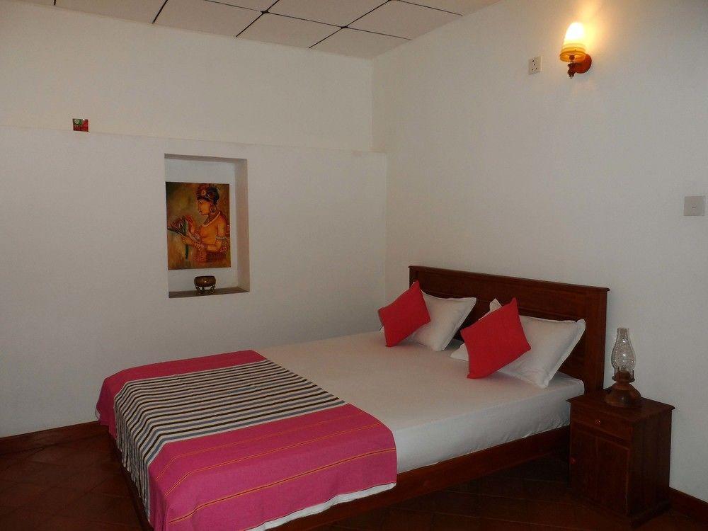 Summer Dew Villa Talpe Bagian luar foto