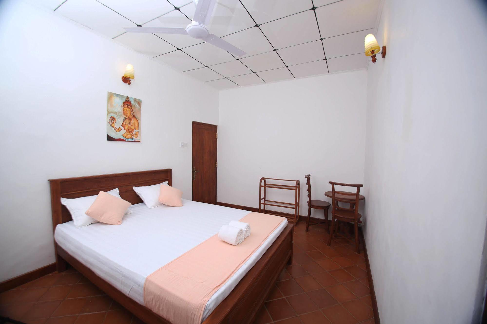 Summer Dew Villa Talpe Bagian luar foto